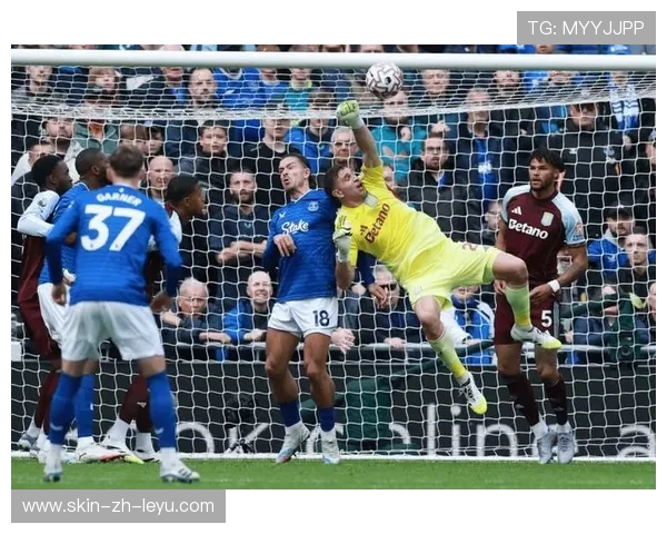 英超经典比赛，精彩入球和神级扑救刷出新高度，英超精彩进球